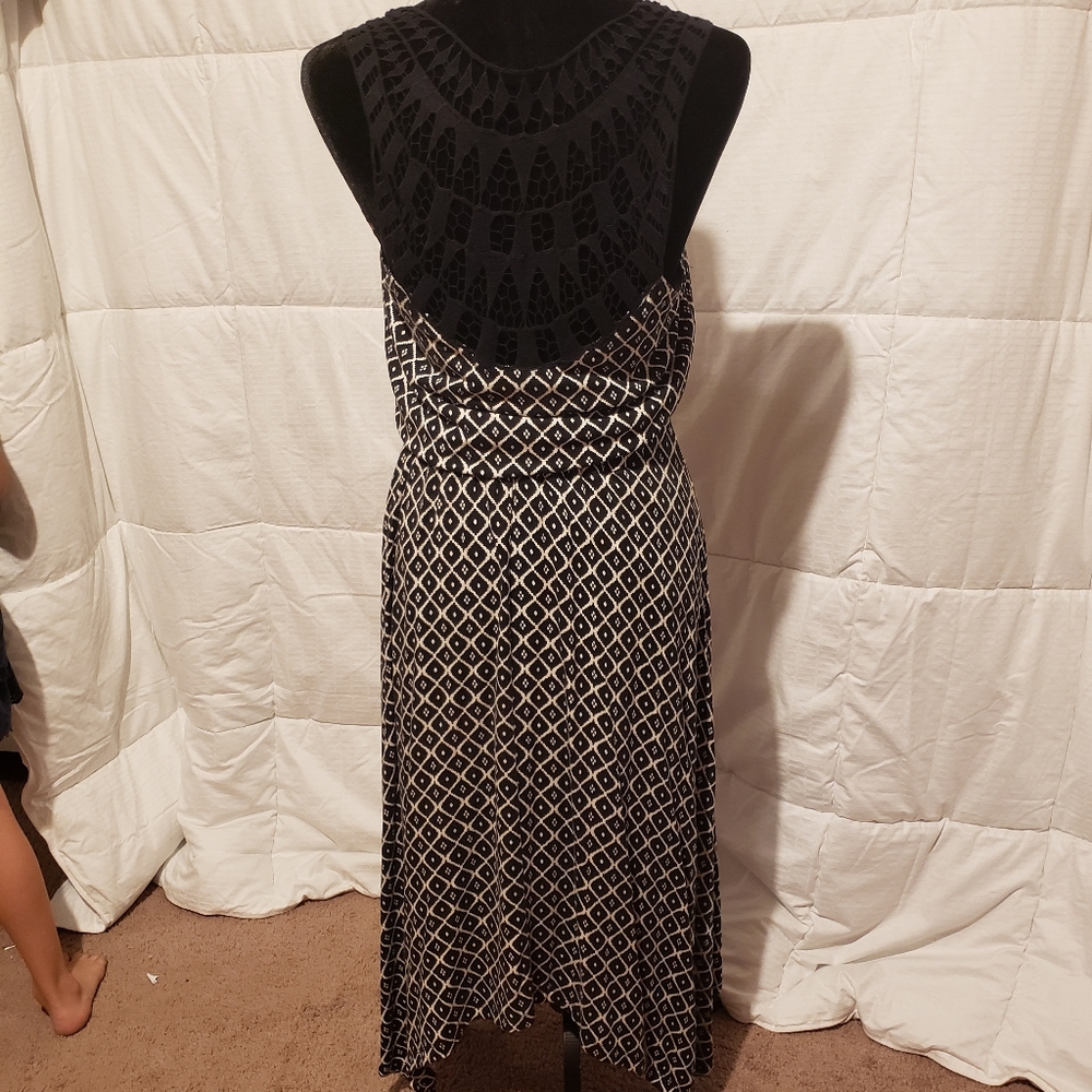 Dress - Picture 5 of 8